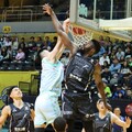 TPBL職籃邊緣人李睿麒驚天一扣 和謝亞軒都是特攻隊三分射手