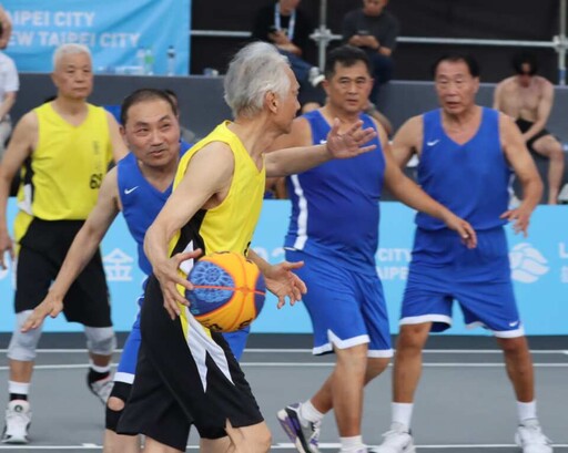 警光同學會打響名號 68歲許榮春創下世界壯年3X3的三分球紀錄