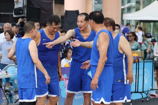 警光同學會打響名號 68歲許榮春創下世界壯年3X3的三分球紀錄