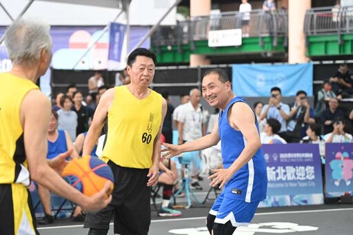世壯運燃起青春回憶 侯友宜與警光戰友合體挑戰3對3籃球