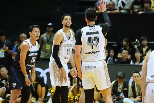 國王隊Q1的快樂雙塔 搭配40歲雙狐 創下總冠軍賽最大勝利