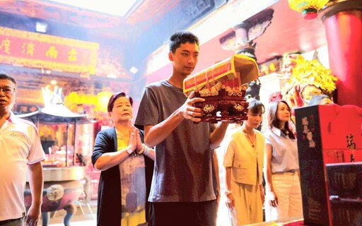 鍾亦恩職棒圓夢返鄉還願 太平媽庇佑西螺少年揚威國球