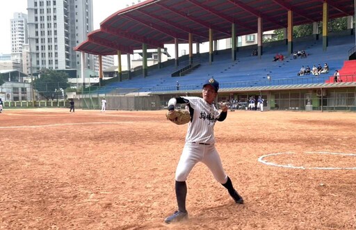 頂新和德力挺女子棒球 接棒未來女棒寫下七連霸傳奇