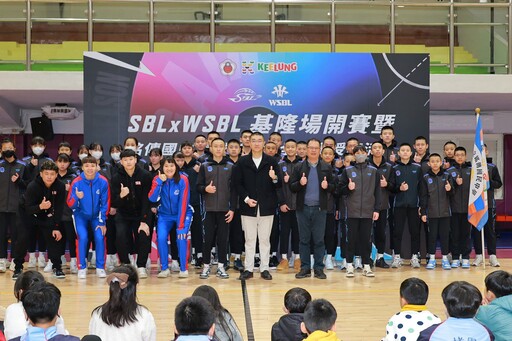 SBLxWSBL基隆3/28開賽 謝國樑授旗為銘傳國中籃球隊加油