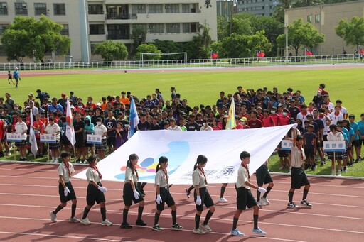 饒慶鈴主持113年全縣運動會開跑