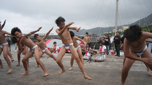 航向母親的島嶼！無動力帆船Alingano Maisu自帛琉航抵蘭嶼舊開元港