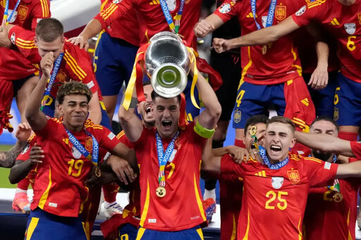 西班牙2：1擊敗英格蘭 歐國盃史上四度封王