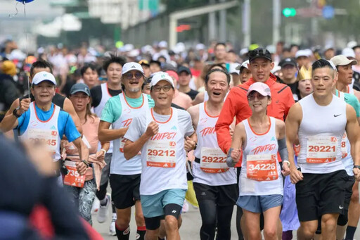 富邦大董蔡明忠行動力挺台北馬