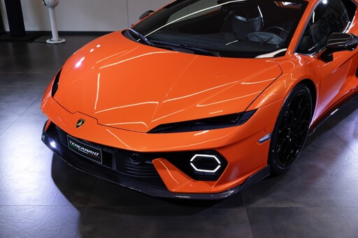 萬轉猛獸來襲!Lamborghini 輕量混動超跑 Alleggerita 正式登台