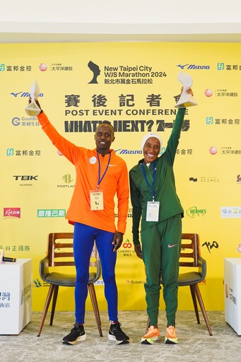 肯亞選手Cyrus Kipkemboi奪萬金石馬拉松冠軍 周庭印、謝千鶴拿下國內組冠軍