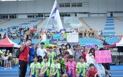 國小世界盃足球賽 花蓮縣富世國小踢下女生組冠軍