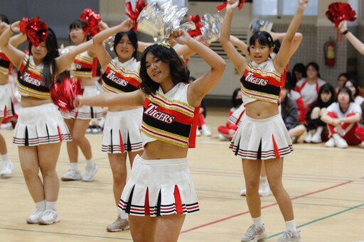 揮別地震樓倒陰霾 花女運動會燦爛登場