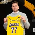 影/《NBA》「東77」唐西奇開箱首戰打三節下班 湖人大勝爵士奪六連勝