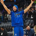 影/《NBA》「咖哩大神」柯瑞37分射倒灰熊 勇士附加賽勝出鎖定西區第七種子