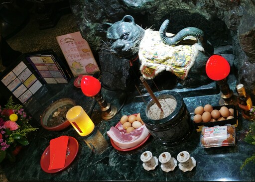 拜對虎爺財運自己來！命理師揭「換錢水、摸虎頭」開運撇步一次看