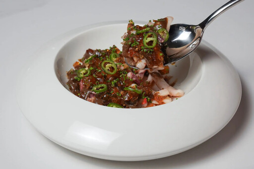 臺北微醺指南!5間飯店系酒吧推薦,高空景觀、信義區夜生活、調酒精選,續攤不用趕場