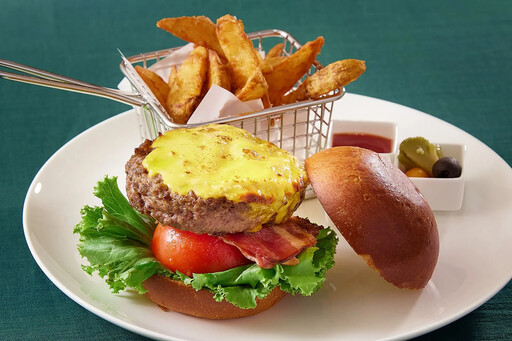 臺北微醺指南!5間飯店系酒吧推薦,高空景觀、信義區夜生活、調酒精選,續攤不用趕場