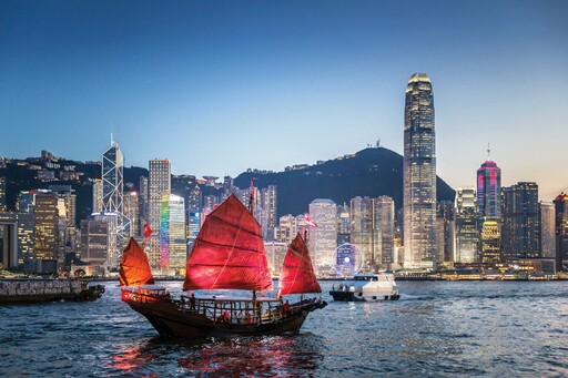 2025母親節帶爸媽玩香港!三大主題玩法推薦吃好、住好、買好 8,888元起超值方案助攻