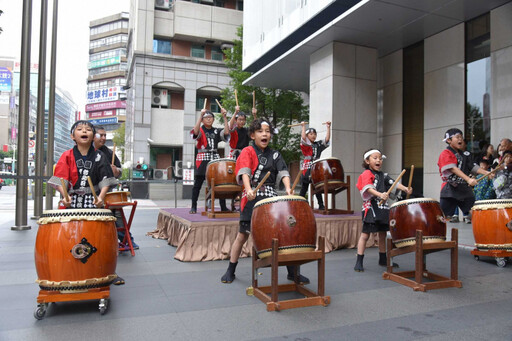 免費喝清酒、動手搗麻糬 在飯店濃厚日式氛圍中迎接2025