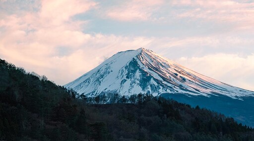 富士山開始開徵遊客稅