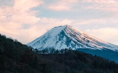 富士山開始開徵遊客稅