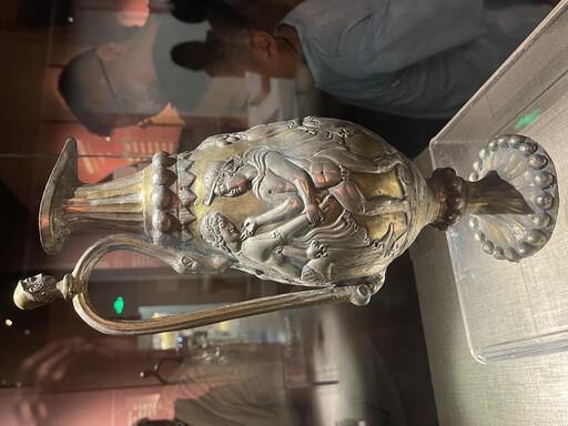寧夏博物館 西夏鎏金銅牛「靜臥」看千年故事