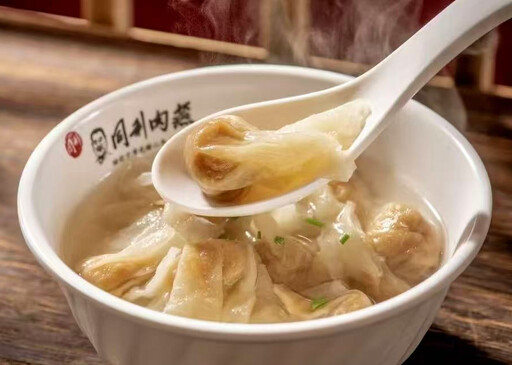 溫州沒有大餛飩 福州也沒有薑汁豆花、胡椒餅 但肉燕卻是貨真價實的福州貨