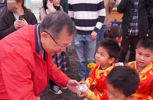 挺在地迎新春 味全攜手六甲區公所舉辦落羽松季賀新年