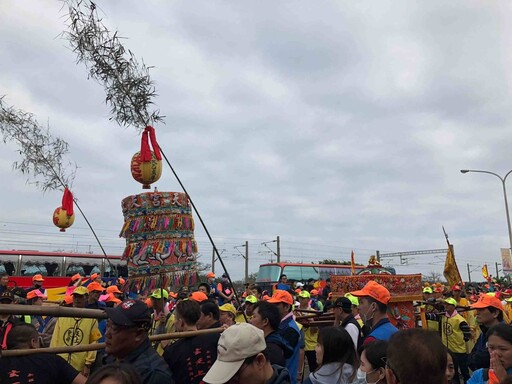 雄獅旅遊推2025「白沙屯、大甲媽祖」文化體驗行程！送專屬結緣品及紀念證書、領隊親自帶路輕鬆朝聖