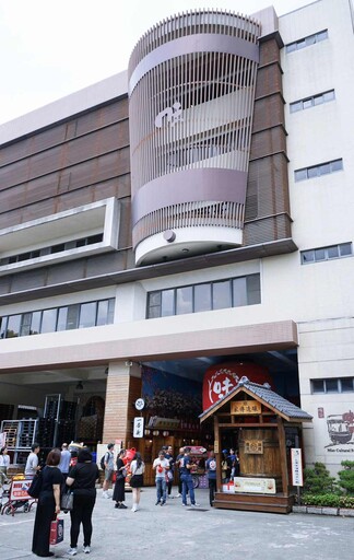 台灣樂活永續協會理事長黃信川，率隊參訪台中2間觀光永續獲獎觀光工廠「台灣味噌釀造文化館」、「阿聰師芋頭文化館」