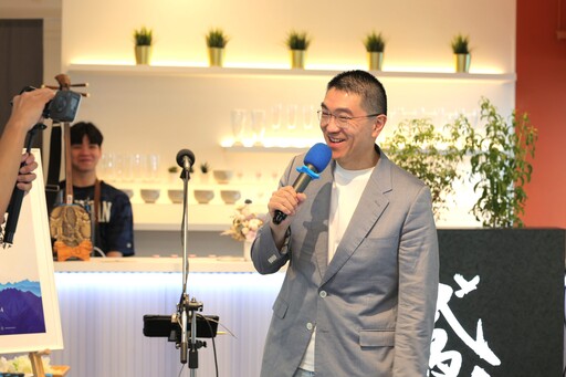 基隆塔「鳶 Milvus」正式啟用 打造全台首座高空氣味書店