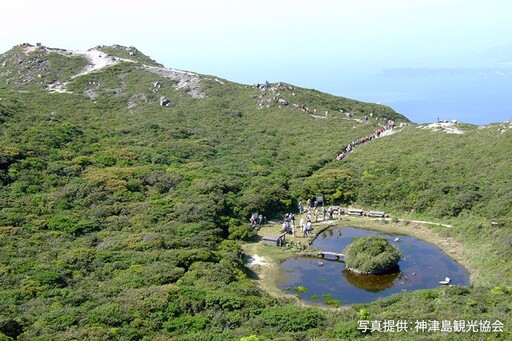 海灣島嶼風情Ｘ粗獷火山景觀 遊一趟東京海島小旅行