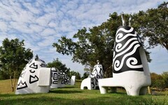 西拉雅官田遊客中心黑白時尚色系公共藝術獲美國繆斯國際設計大獎