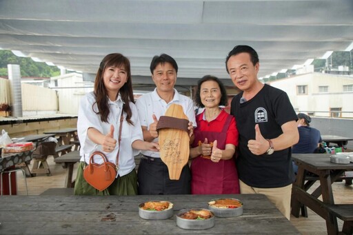 翁章梁x超人氣主播王淑麗 帶玩阿里山小火車奮起湖老街