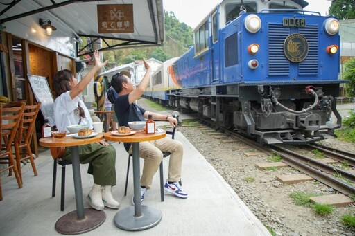 翁章梁x超人氣主播王淑麗 帶玩阿里山小火車奮起湖老街