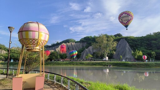 雙熊飄上天 高雄熊X喔熊熱氣球首秀田寮月世界