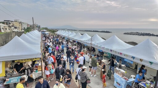 離海最近的市集 萬人朝聖共賞夕陽美景與音樂饗宴