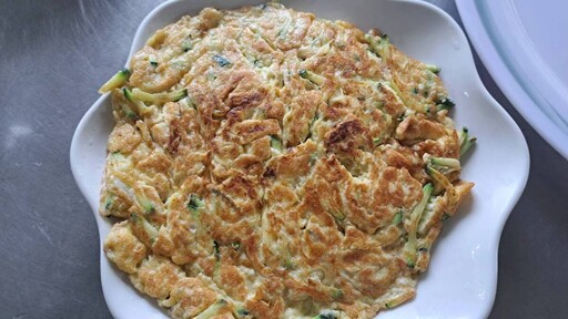 瑞里蕙茗園户外餐廳無菜單料理 遊客賞花享美食