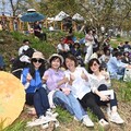 「潮風鈴・野餐音樂市集」浪漫登場吸引滿滿人潮 黃敏惠市長邀您在璀璨花海中感受春天