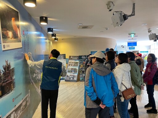 花枝繁殖季登場!來新北貢寮海洋資源復育園區 近距離觀察花枝寶寶孵化奇景