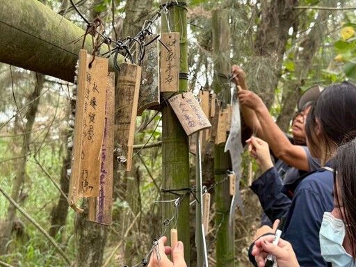2025布袋淨灘圓滿落幕 逾百人齊聚好美里共同守護海岸環境
