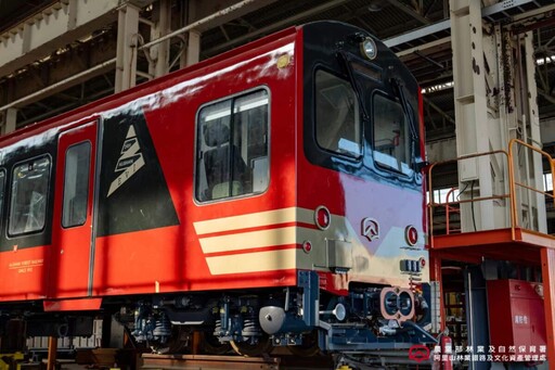 耗資11億多「經典x傳承x榮耀」阿里山林鐵高階款列車「森里號」115年投入營運行列