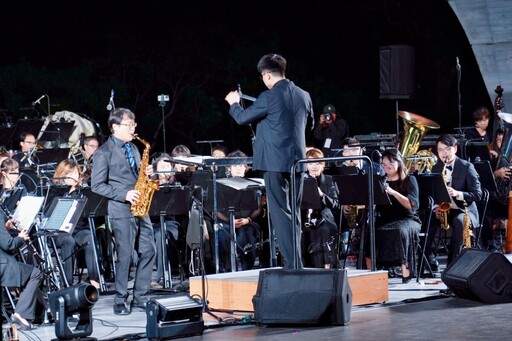 日月潭花火音樂嘉年華壓軸登場 NTSO管樂團攜手王裕文吸引2.4萬人共賞湖畔盛宴