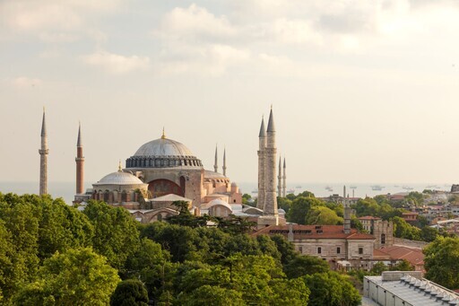 來伊斯坦堡享受柳綠桃紅的春季色彩 - 太陽網