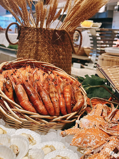 台北凱達自助餐廳推「寶島海鮮季」身分證對中6、1、8任二碼「焗烤奶油大蝦」免費吃 - 旅遊經