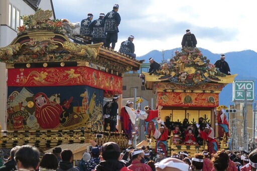 搭乘最美的西武特急列車「La view」 一睹「秩父夜祭」的華麗盛會 - 太陽網