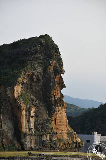 漫遊深澳漁港 賞水豚 嚐海鮮 體驗海釣樂趣 - 旅遊經