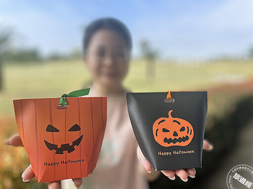 蝙蝠俠與南瓜先生現身台灣好行「菱波官田線」專車 加碼變裝參加灰熊熊見面會! - 旅遊經