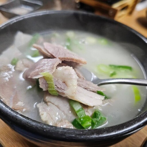 探索釜山美食之旅：韓國自由行精選六家必吃豬肉湯飯