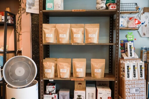 隱身於埔里市場內的「寶藏咖啡廳」手工桿製包子溫情滿載
